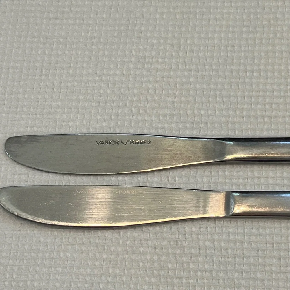Varick Pomme 2 Dinner Knives Set of 2 Stainless Steel Replacement - READ